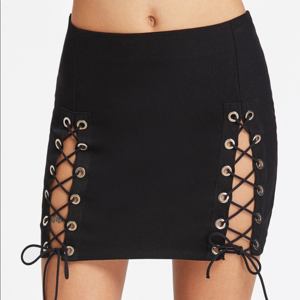 NWOT Lace Up Grommet Skirt
